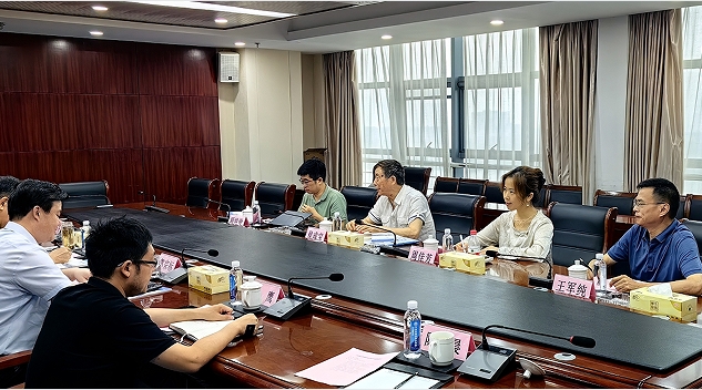 �Ϻ����и����о��������L��Ɍ�һ�и��}����